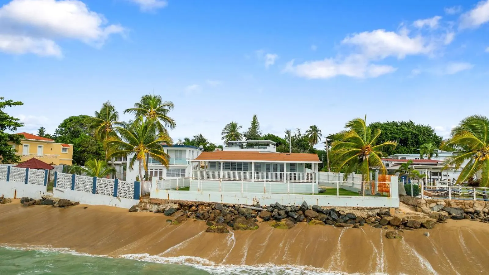 Apartment Danielas Beachfront Studio Rincon