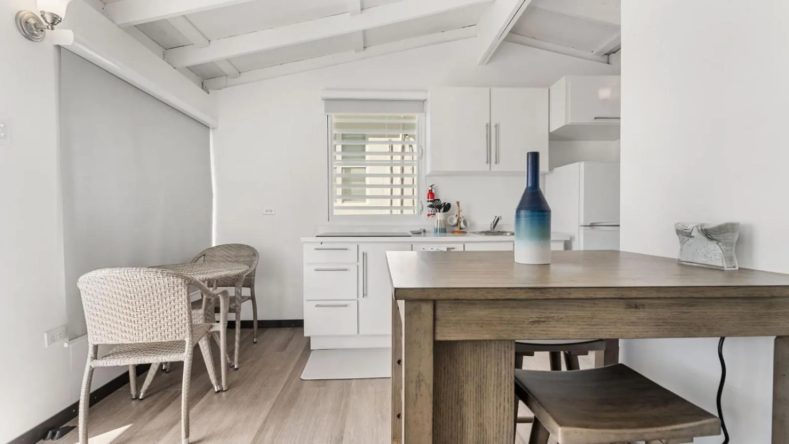 Danielas Beachfront Studio Rincon Apartment